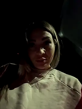 iSelena online show from September 29, 2025, 1:11 am