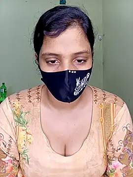 Rose-luckey online show from December 2, 2025, 6:25 pm