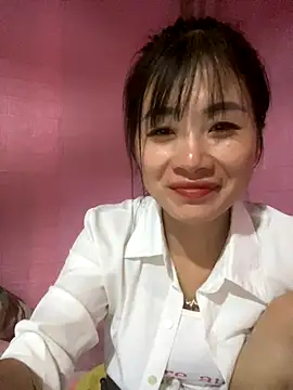 One-nice online show from November 5, 2025, 2:33 am