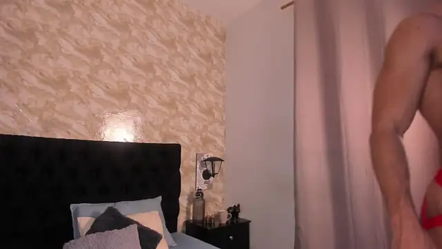 Snapshot of Lucio__Fox chatting on October 28, 2025, 11:58 am Lucio  Fox online show from October 28, 2025, 11:58 am