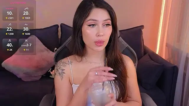 Snapshot of CarolineGuthrie chatting on March 23, 2026, 3:16 pm CarolineGuthrie online show from March 23, 2026, 3:16 pm