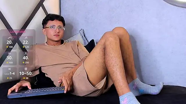 Snapshot of _Leohot_ chatting on September 27, 2025, 3:44 am  Leohot  online show from September 27, 2025, 3:44 am