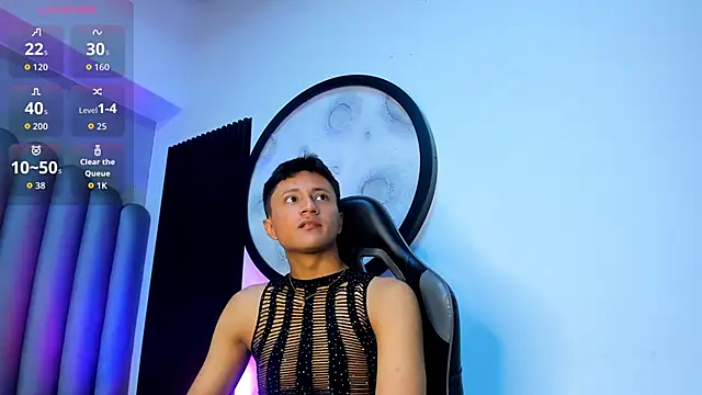  Leohot  online show from November 14, 2025, 3:27 am