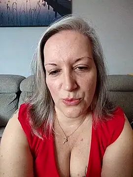 Snapshot of Feelineducentre chatting on October 6, 2025, 9:18 am Feelineducentre online show from October 6, 2025, 9:18 am