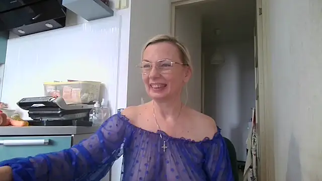 Sweetmurrr online show from July 28, 2026, 6:09 am