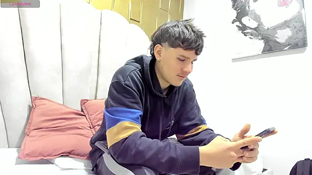 Snapshot of SEXYBOY_VC chatting on September 17, 2025, 12:07 pm SEXYBOY VC online show from September 17, 2025, 12:07 pm