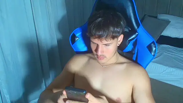 Snapshot of SEXYBOY_VC chatting on October 3, 2025, 12:13 pm SEXYBOY VC online show from October 3, 2025, 12:13 pm