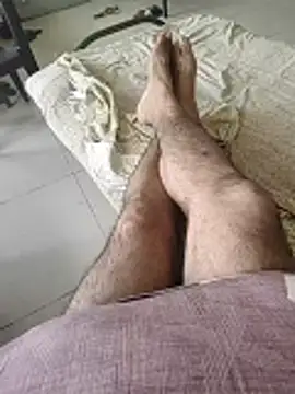 Snapshot of monty935 chatting on October 27, 2025, 4:16 am monty935 online show from October 27, 2025, 4:16 am