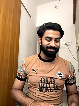 hottestboy03 online show from October 26, 2025, 9:37 am