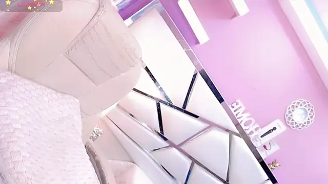 Snapshot of Ariia-janee chatting on September 19, 2025, 6:15 am Ariia-janee online show from September 19, 2025, 6:15 am