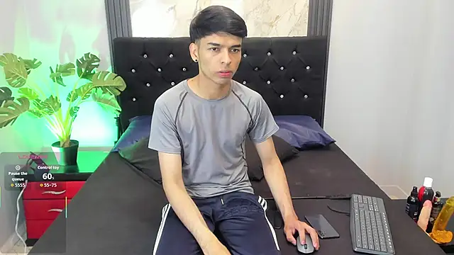 OnlyJos online show from September 27, 2025, 8:14 pm