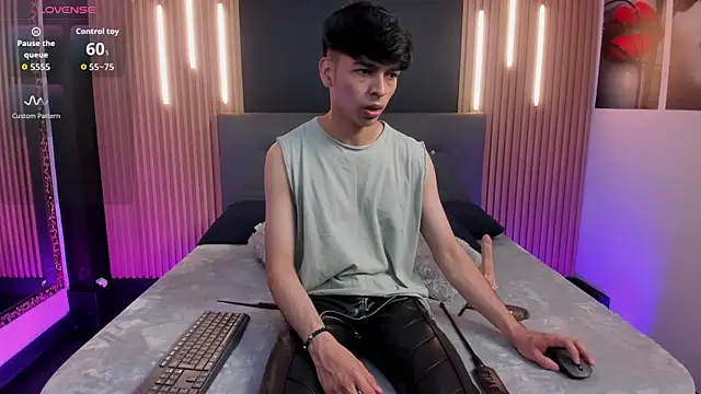 OnlyJos online show from November 30, 2025, 1:37 pm