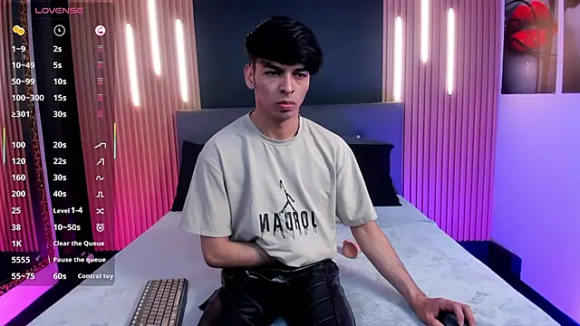 OnlyJos online show from February 2, 2026, 8:07 pm