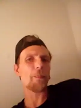 Snapshot of AcquiredCompound chatting on October 25, 2025, 9:42 pm AcquiredCompound online show from October 25, 2025, 9:42 pm