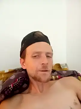 Snapshot of AcquiredCompound chatting on October 31, 2025, 7:53 am AcquiredCompound online show from October 31, 2025, 7:53 am