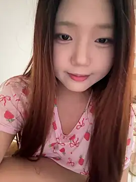 mimi9420 online show from May 7, 2026, 2:44 pm