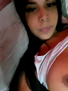 Snapshot of scarlett_buunny chatting on September 30, 2025, 8:25 pm scarlett buunny online show from September 30, 2025, 8:25 pm