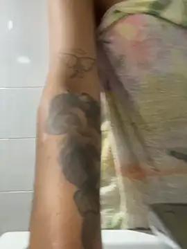 Snapshot of Miagomezx chatting on March 5, 2026, 5:20 pm Miagomezx online show from March 5, 2026, 5:20 pm