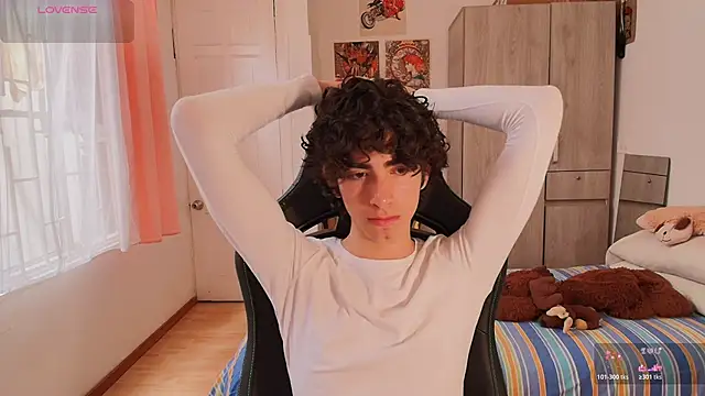 Snapshot of Nude_Boy18 chatting on May 5, 2026, 7:00 pm Nude Boy18 online show from May 5, 2026, 7:00 pm