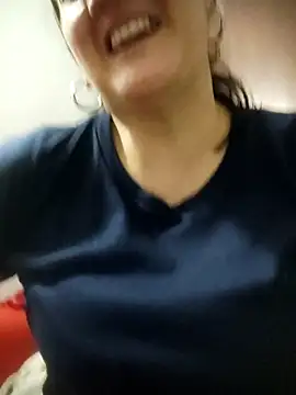 Aisha manzur online show from March 10, 2026, 7:41 pm