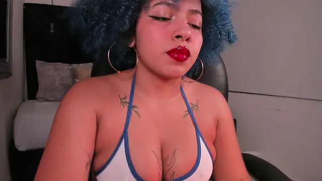 momo ayasse online show from May 14, 2026, 4:08 am