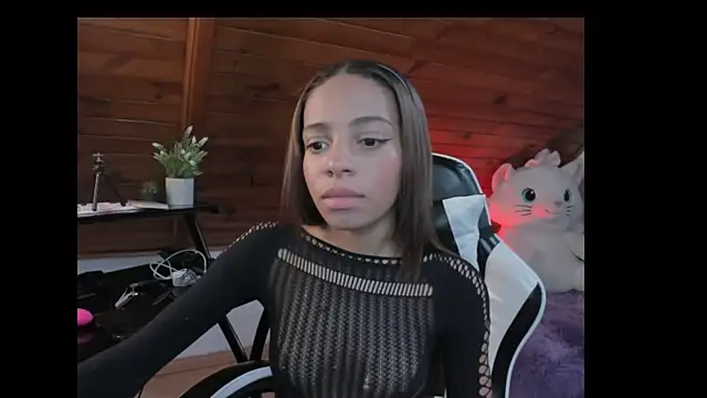 Snapshot of yumi_hanna chatting on December 1, 2025, 9:20 pm yumi hanna online show from December 1, 2025, 9:20 pm