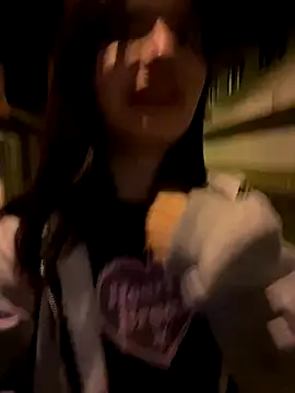 Snapshot of TheLevel69s chatting on September 19, 2025, 4:14 am TheLevel69s online show from September 19, 2025, 4:14 am