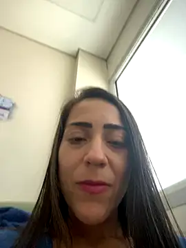 lucioliveira online show from October 15, 2025, 6:19 pm