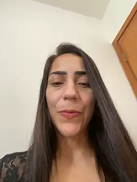 lucioliveira online show from May 2, 2026, 2:22 pm