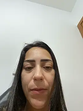 lucioliveira online show from May 7, 2026, 10:42 am