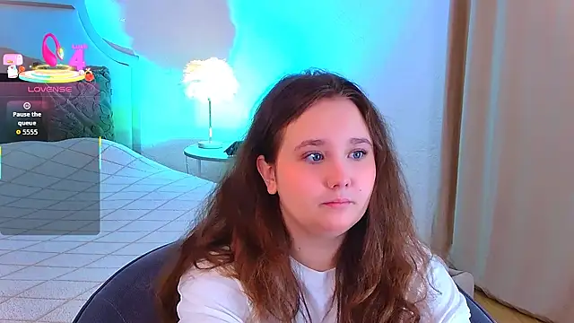 Snapshot of VelvetVixenCute chatting on September 23, 2025, 5:21 am VelvetVixenCute online show from September 23, 2025, 5:21 am