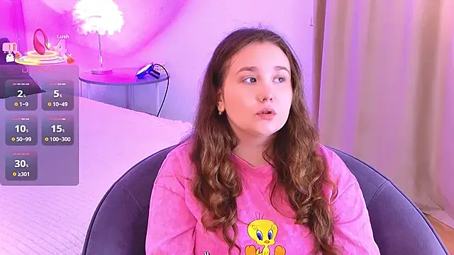 Snapshot of VelvetVixenCute chatting on October 16, 2025, 5:19 am VelvetVixenCute online show from October 16, 2025, 5:19 am