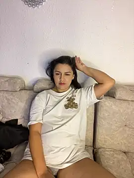 Snapshot of lunita_sweet5 chatting on October 18, 2025, 5:21 am lunita sweet5 online show from October 18, 2025, 5:21 am