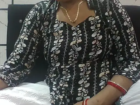 Snapshot of VNDANA_ chatting on September 28, 2025, 6:24 pm VNDANA online show from September 28, 2025, 6:24 pm