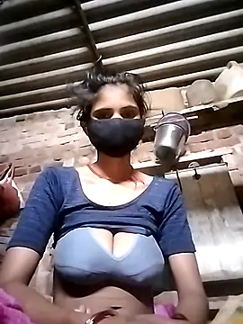 Joshi Love143 online show from November 5, 2025, 11:27 pm