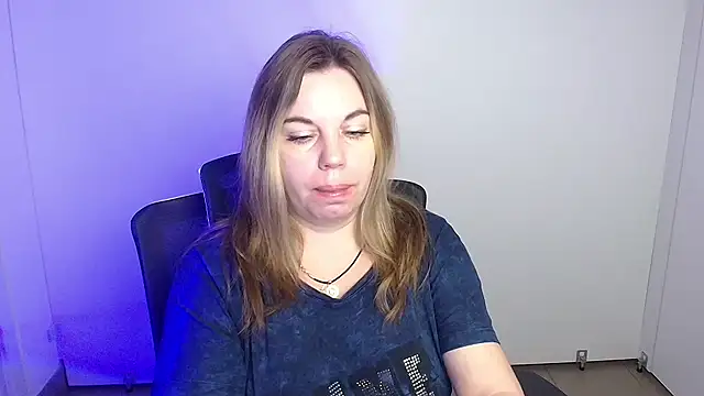 Snapshot of Jessica_Amore chatting on October 13, 2025, 5:51 am Jessica Amore online show from October 13, 2025, 5:51 am