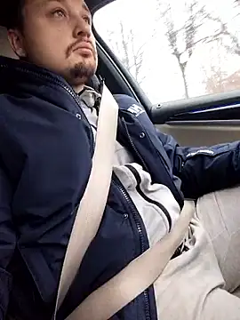 Amberdual online show from November 7, 2025, 7:08 am