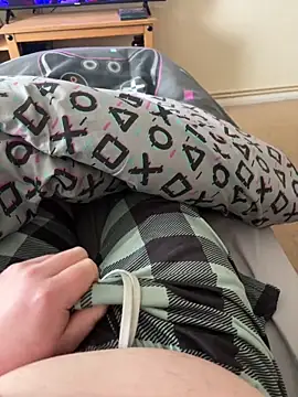 Tornado2007 online show from April 12, 2026, 2:44 pm