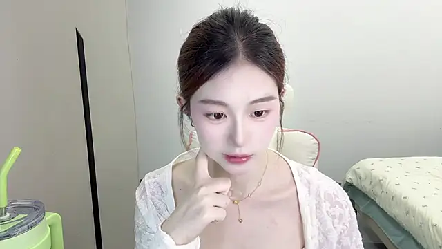 Snapshot of Cookie-oo chatting on October 4, 2025, 12:03 pm Cookie-oo online show from October 4, 2025, 12:03 pm