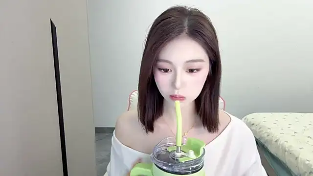 Snapshot of Cookie-oo chatting on October 27, 2025, 11:36 am Cookie-oo online show from October 27, 2025, 11:36 am