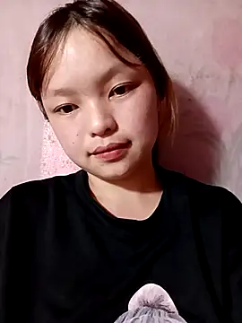 Snapshot of XoiXoi232 chatting on September 18, 2025, 1:02 pm XoiXoi232 online show from September 18, 2025, 1:02 pm