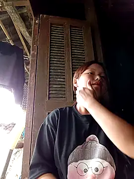 Snapshot of XoiXoi232 chatting on September 23, 2025, 2:03 am XoiXoi232 online show from September 23, 2025, 2:03 am