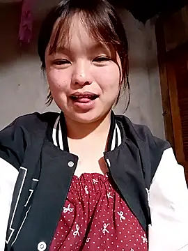 Snapshot of XoiXoi232 chatting on October 22, 2025, 1:22 pm XoiXoi232 online show from October 22, 2025, 1:22 pm