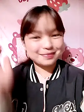 Snapshot of XoiXoi232 chatting on October 27, 2025, 11:58 am XoiXoi232 online show from October 27, 2025, 11:58 am