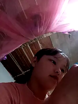 Snapshot of XoiXoi232 chatting on October 31, 2025, 9:10 am XoiXoi232 online show from October 31, 2025, 9:10 am