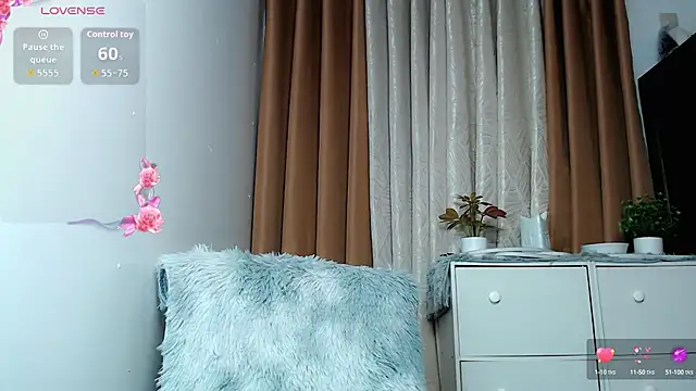 Snapshot of _Jenniyah_ chatting on October 1, 2025, 1:11 am  Jenniyah  online show from October 1, 2025, 1:11 am