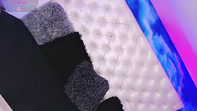 Milla Star  online show from November 3, 2025, 11:33 am