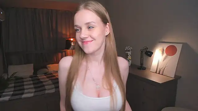 Snapshot of OdellaFrake chatting on September 24, 2025, 7:50 pm OdellaFrake online show from September 24, 2025, 7:50 pm