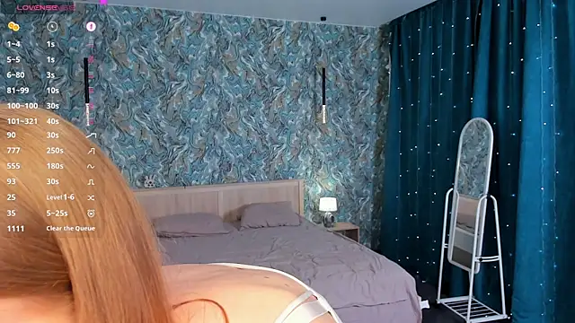 Snapshot of OdellaFrake chatting on March 12, 2026, 7:42 pm OdellaFrake online show from March 12, 2026, 7:42 pm