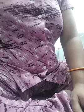 Sexy-savita1 online show from September 15, 2025, 5:18 am